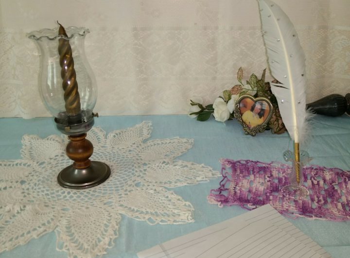 Photo Sewing Table Lamp