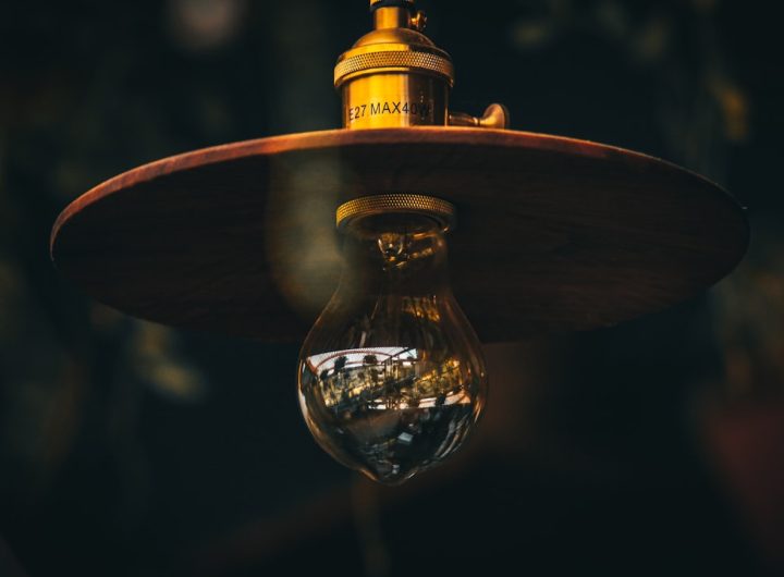 Photo Crystal ball table lamp