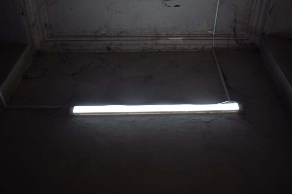 Photo smoked iron floor light