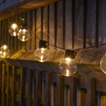 Sfeervolle tuindecoratie: Solar tuinverlichting met sfeervolle lichtslingers
