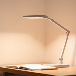 Warme licht oogbescherming tafellamp voor studentenstudie