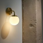 Photo brass wall lamp